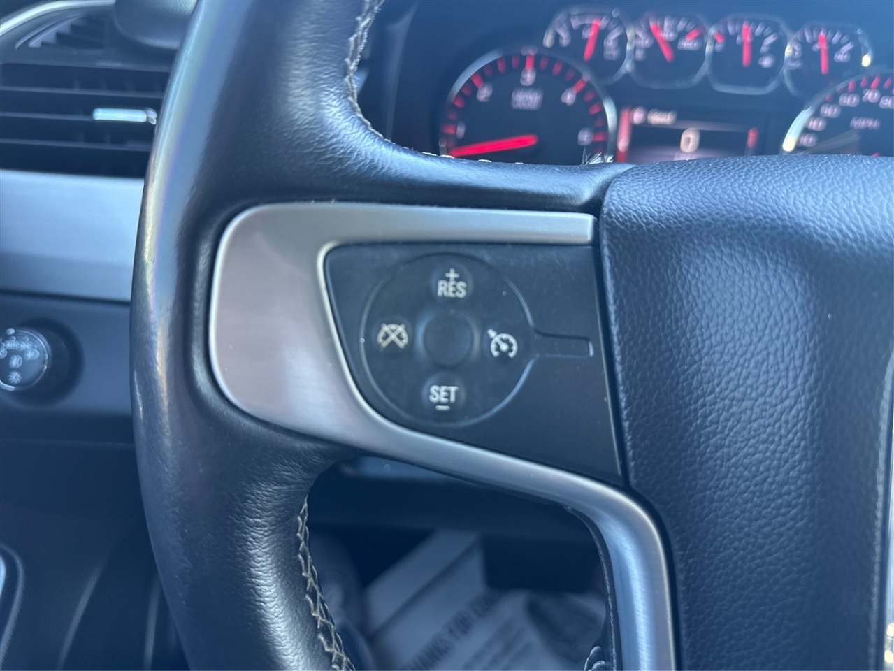 GMC Yukon SLE 2WD 2015