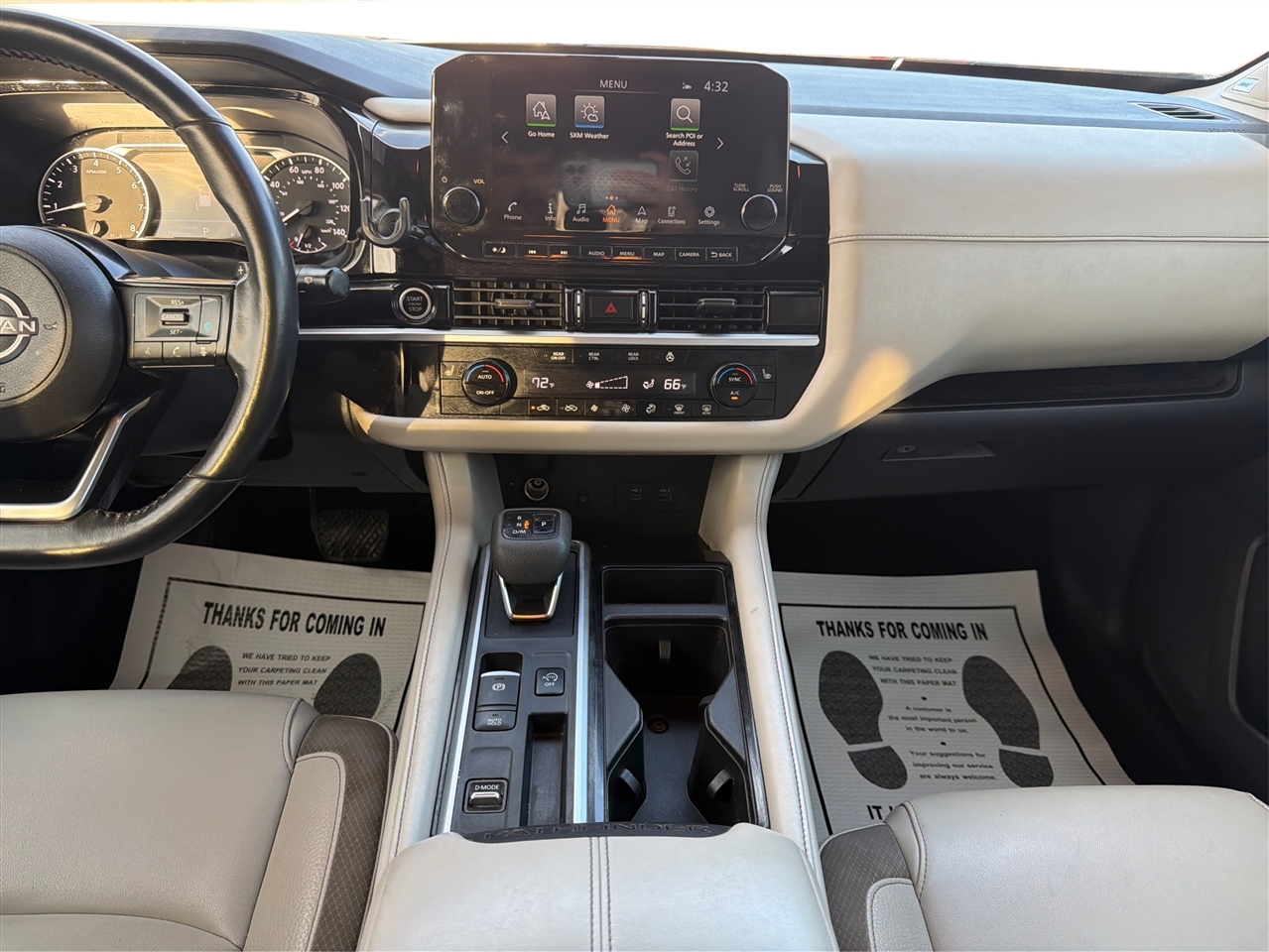 Nissan Pathfinder SL 2022