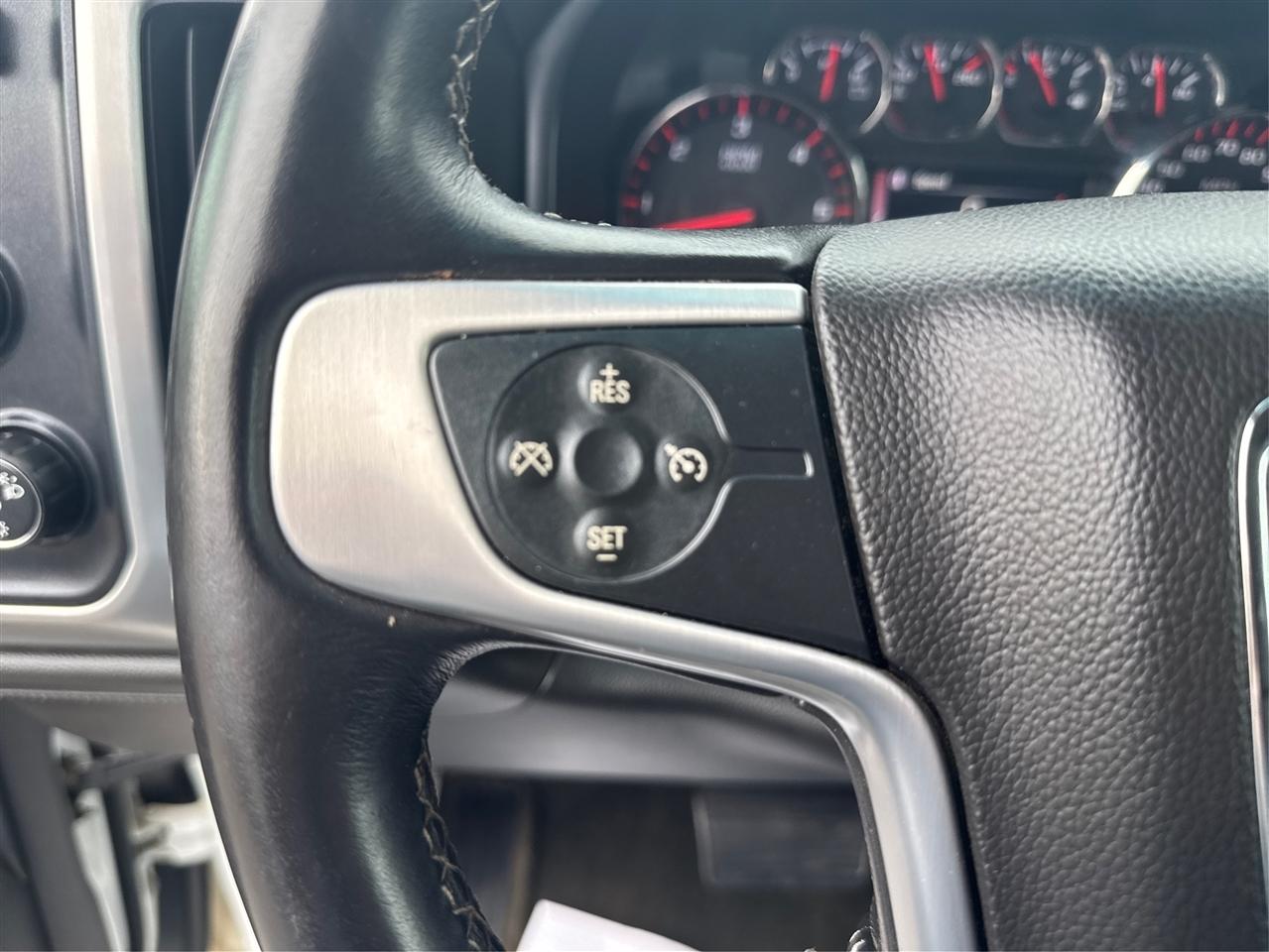 GMC Sierra 1500 SLE Crew Cab Short Box 4WD 2015