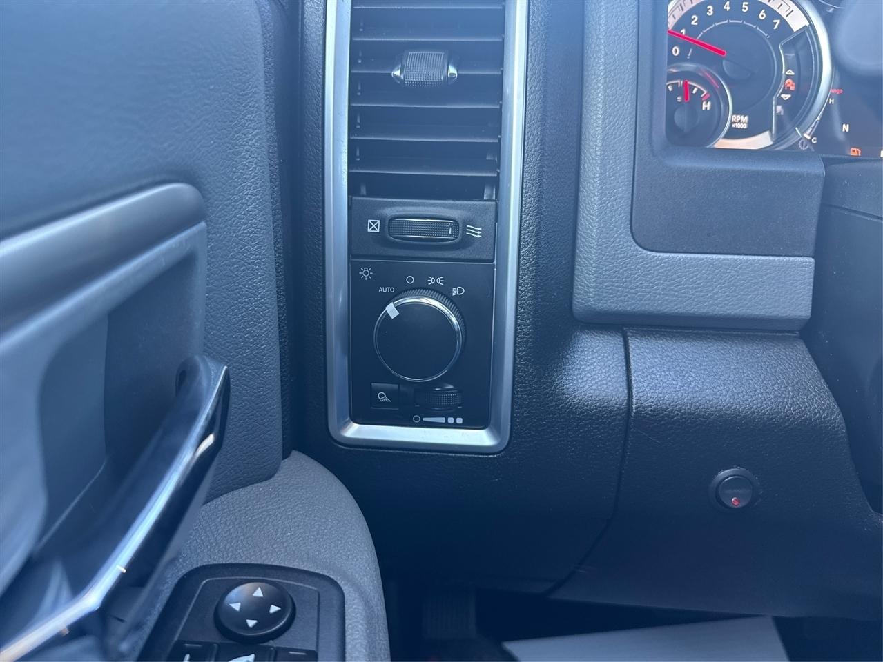 RAM 2500 SLT Crew Cab SWB 4WD 2018