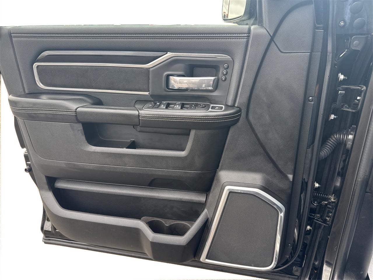 RAM 2500 Laramie Crew Cab SWB 4WD 2022