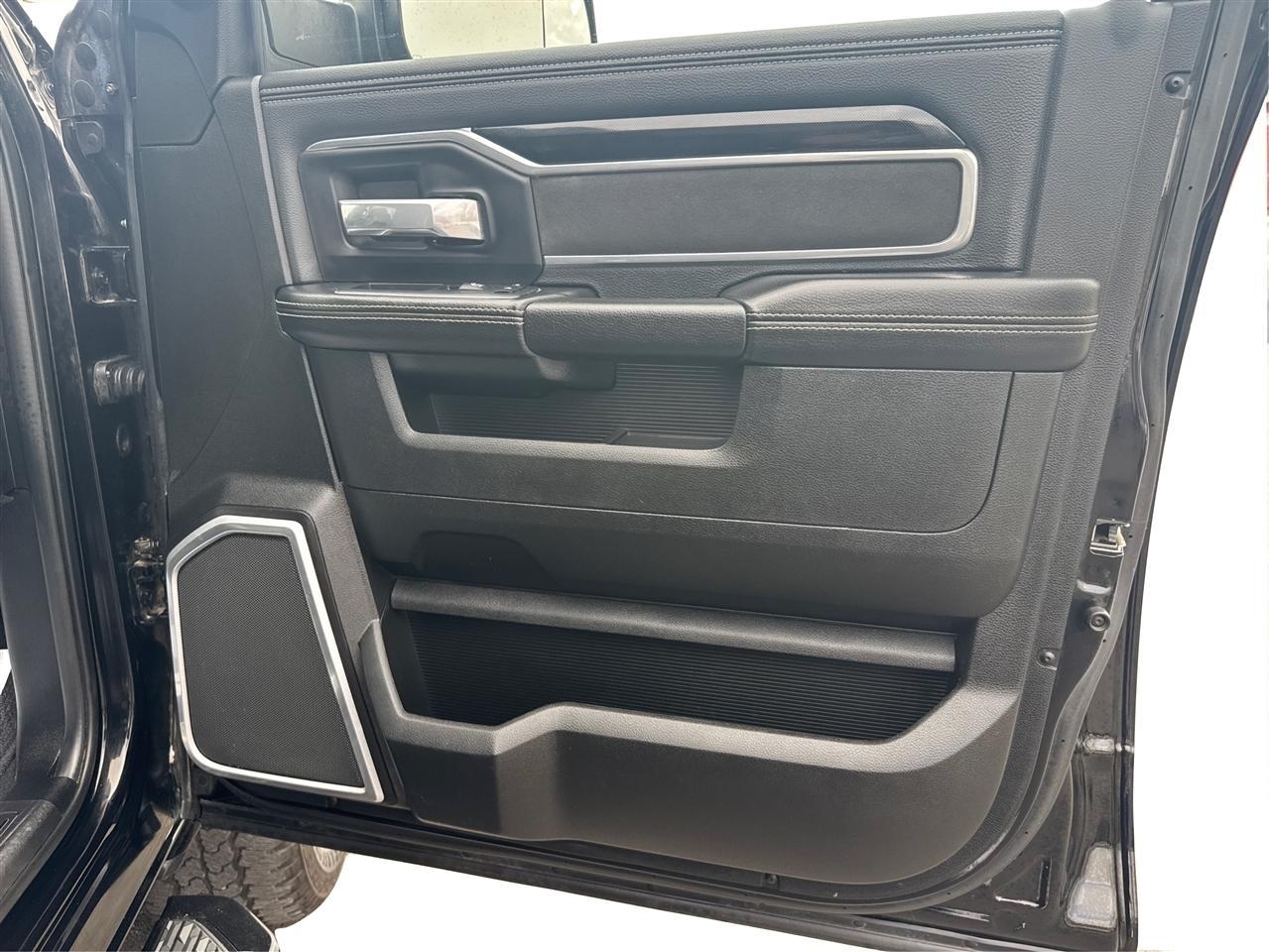 RAM 2500 Laramie Crew Cab SWB 4WD 2022