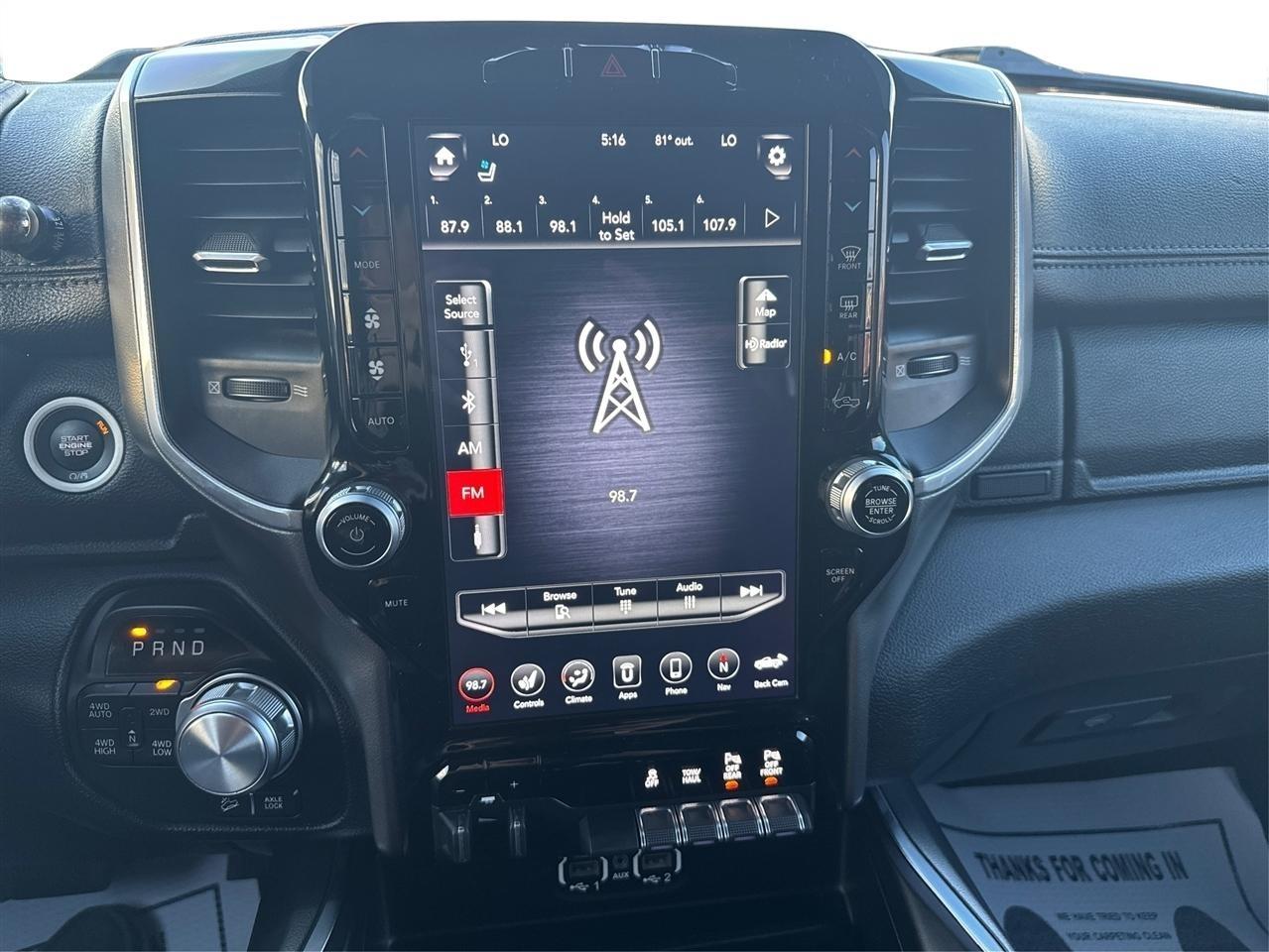 RAM 1500 Laramie Crew Cab SWB 4WD 2020