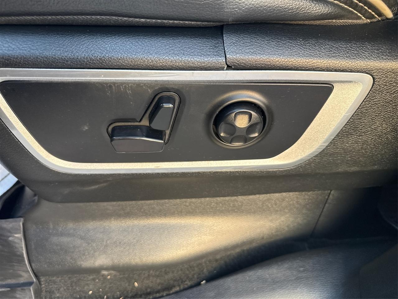 RAM 1500 Laramie Crew Cab SWB 4WD 2020