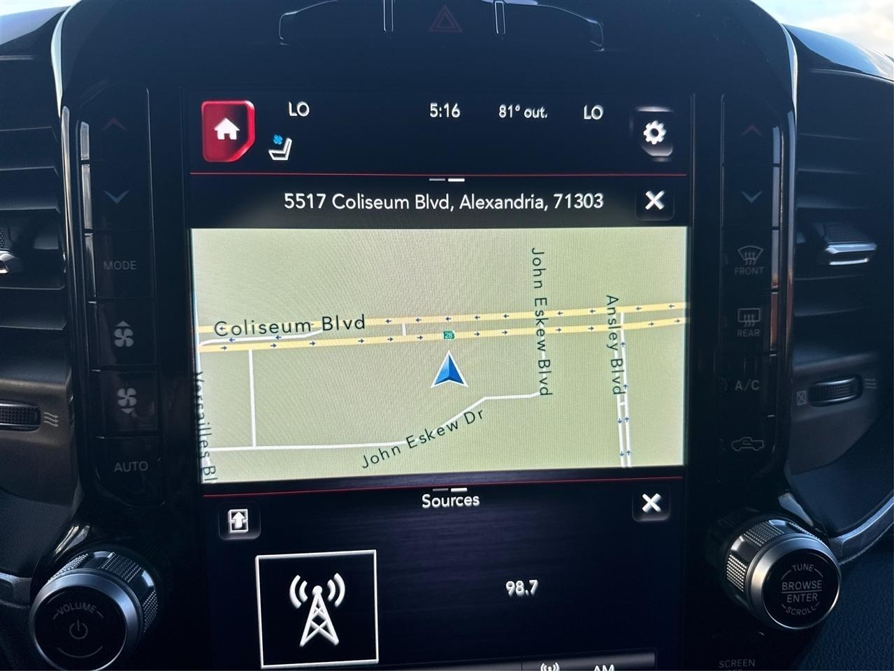 RAM 1500 Laramie Crew Cab SWB 4WD 2020