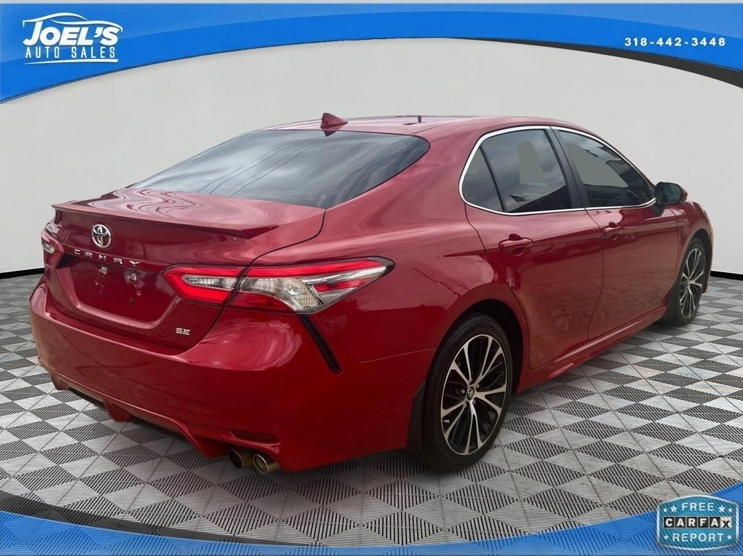 Toyota Camry SE 2019
