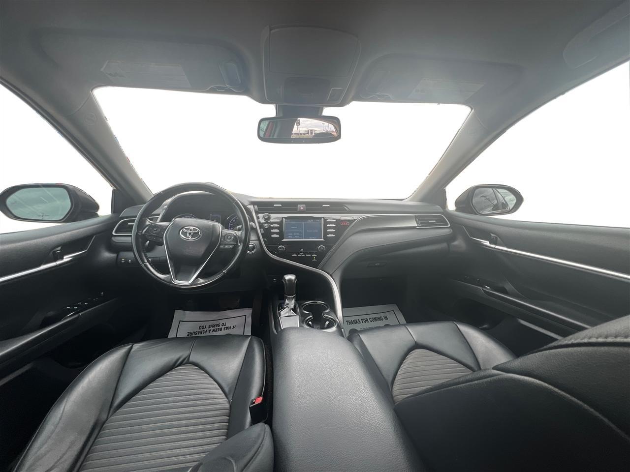 Toyota Camry SE 2019