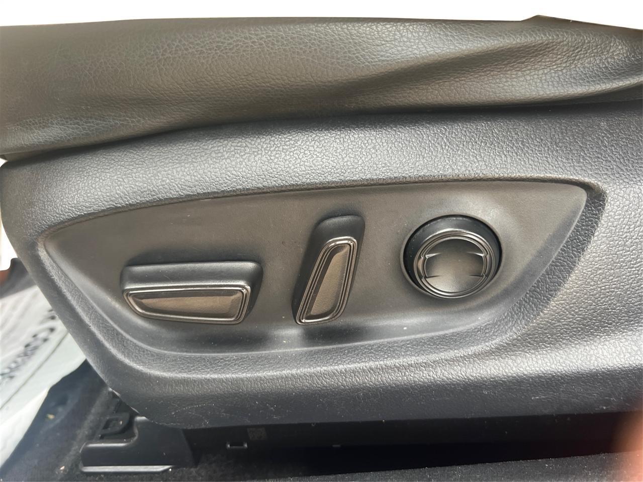 Toyota Camry SE 2019