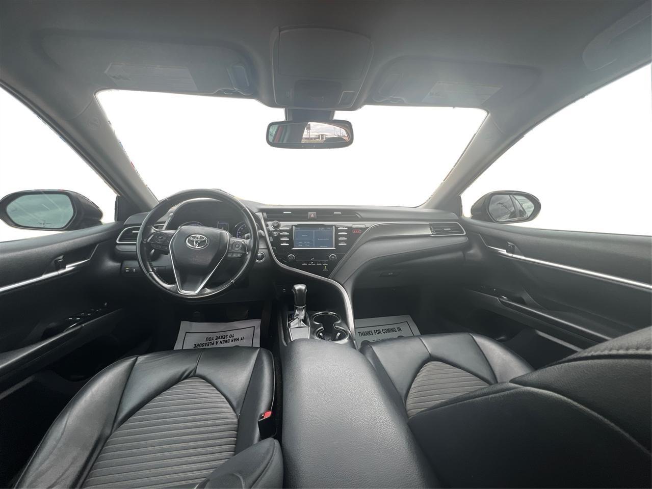 Toyota Camry SE 2019