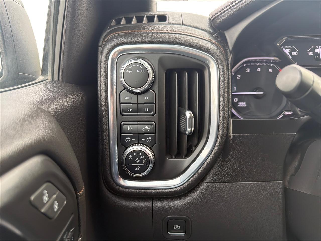 GMC Sierra 1500 AT4 Crew Cab Long Box 4WD 2021