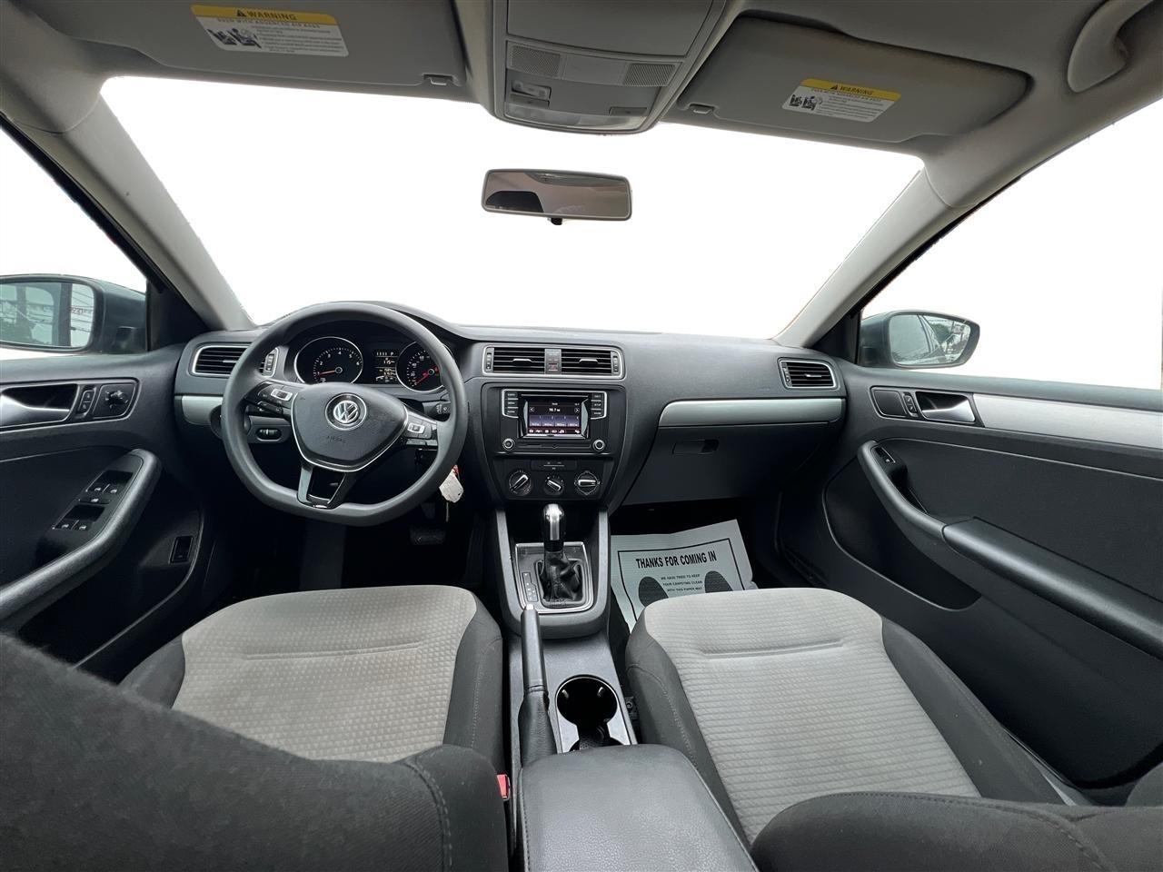 Volkswagen Jetta 1.4T S 6A 2017