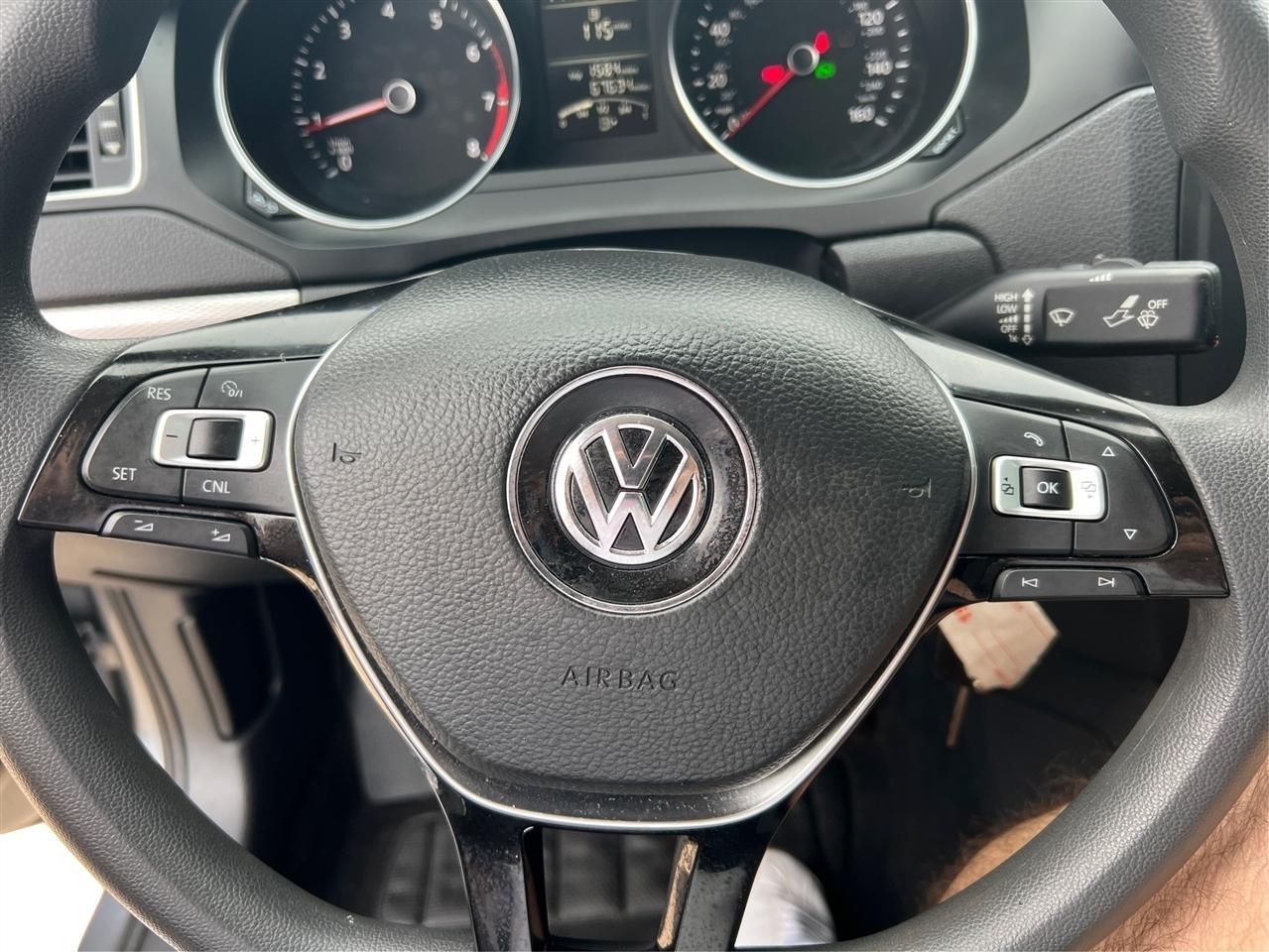 Volkswagen Jetta 1.4T S 6A 2017