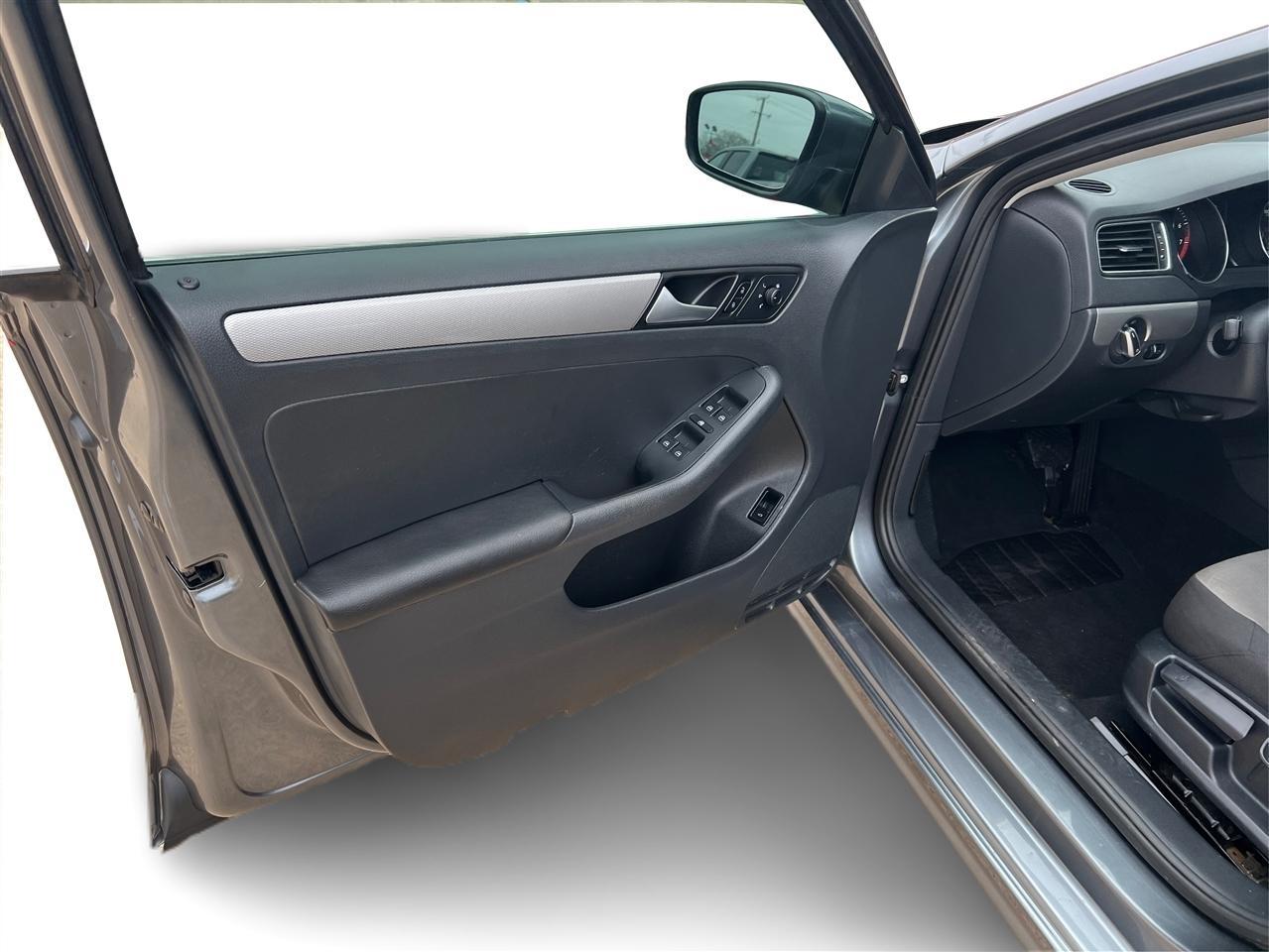 Volkswagen Jetta 1.4T S 6A 2017