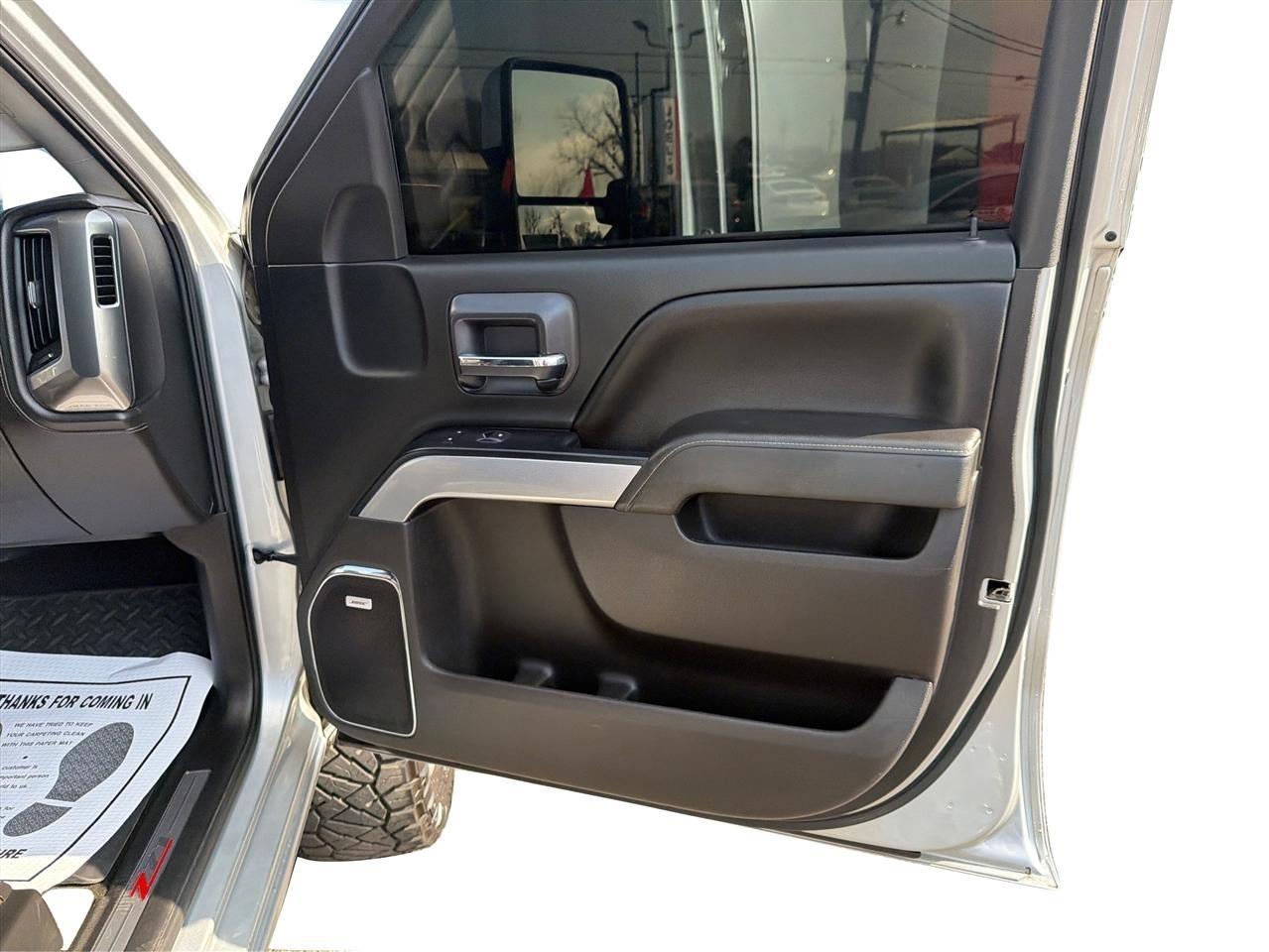 Chevrolet Silverado 2500HD LTZ Crew Cab 4WD 2015