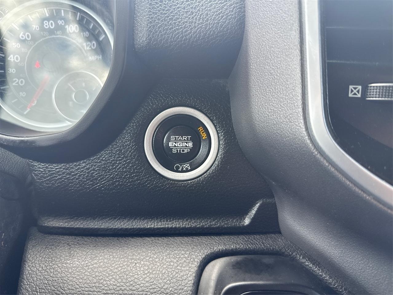 RAM 2500 Tradesman Crew Cab SWB 4WD 2023