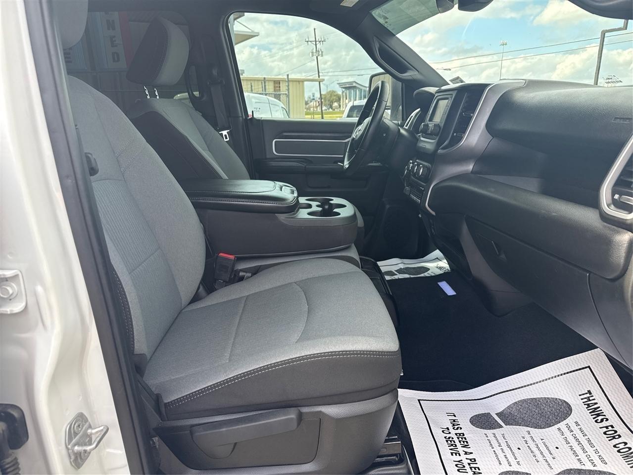 RAM 2500 Tradesman Crew Cab SWB 4WD 2023