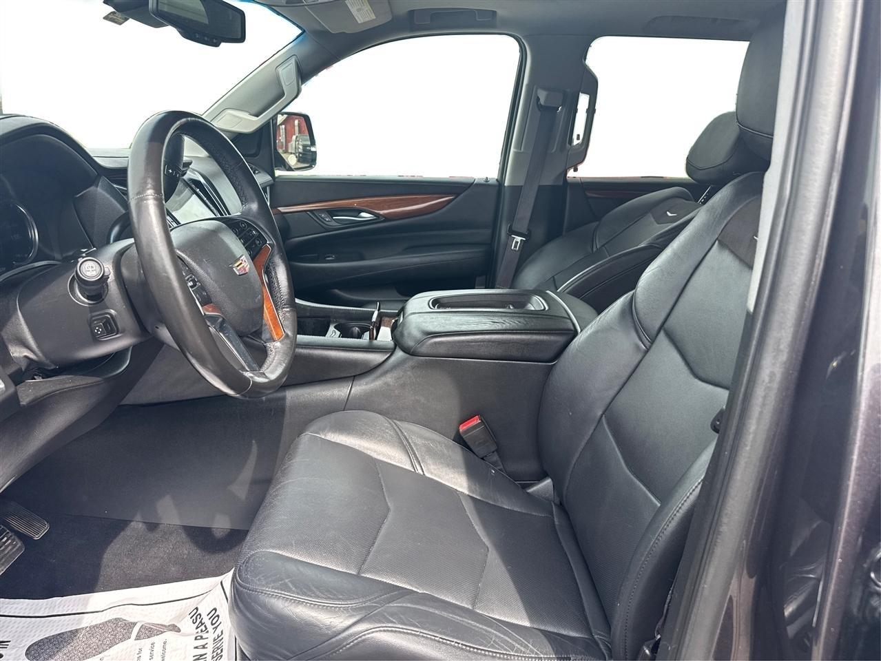 Cadillac Escalade Premium 2WD 2016