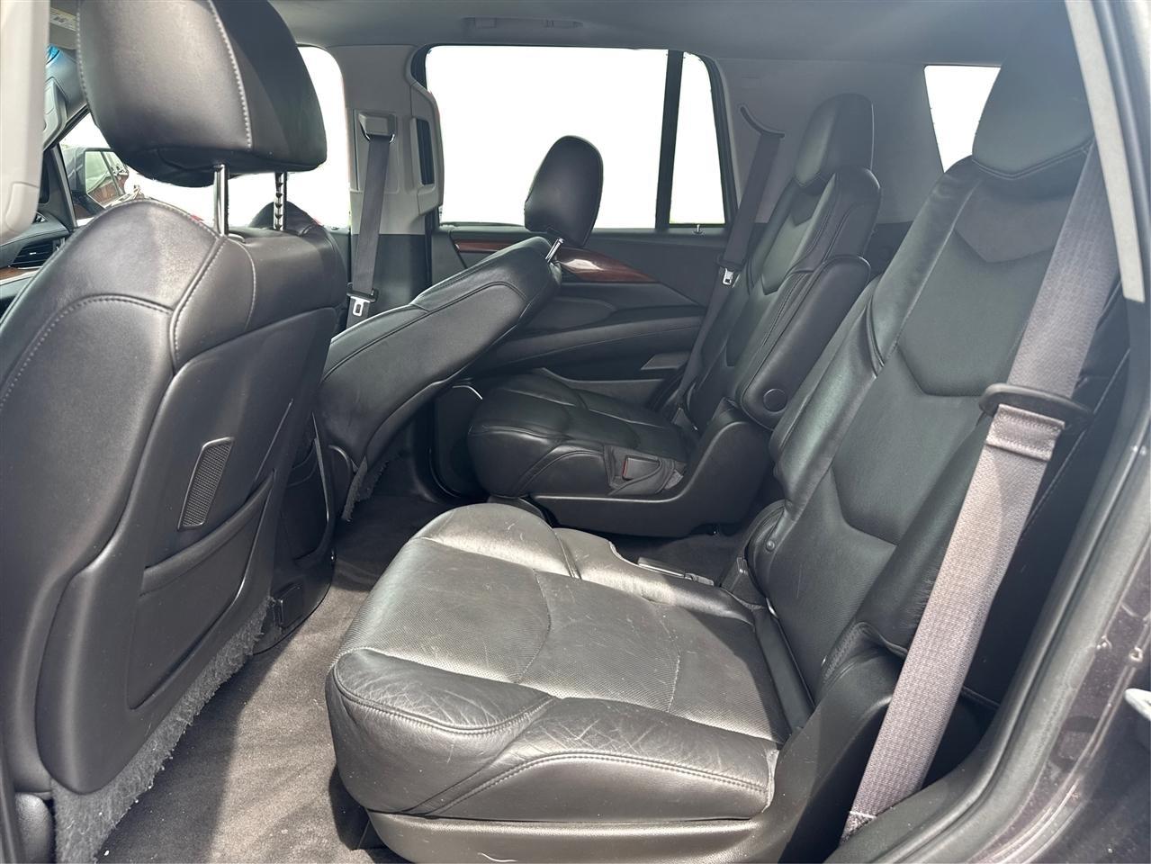 Cadillac Escalade Premium 2WD 2016