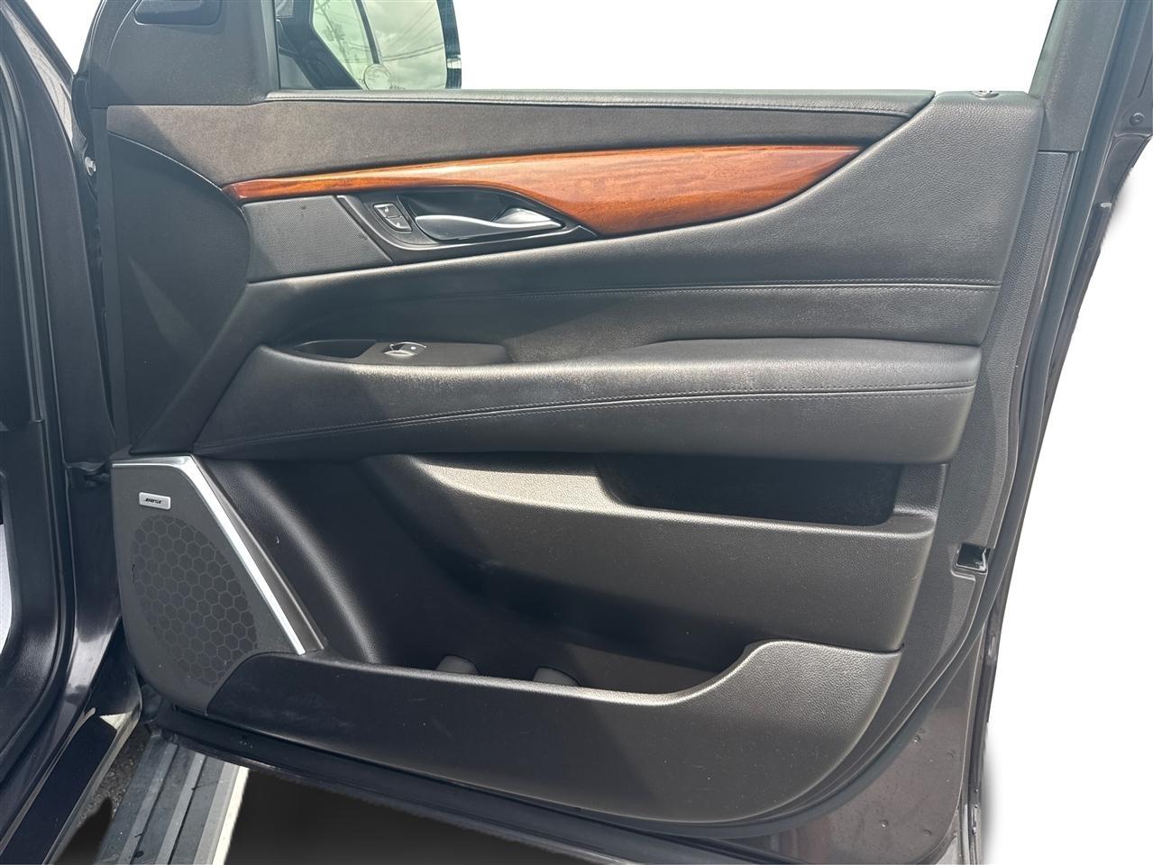 Cadillac Escalade Premium 2WD 2016