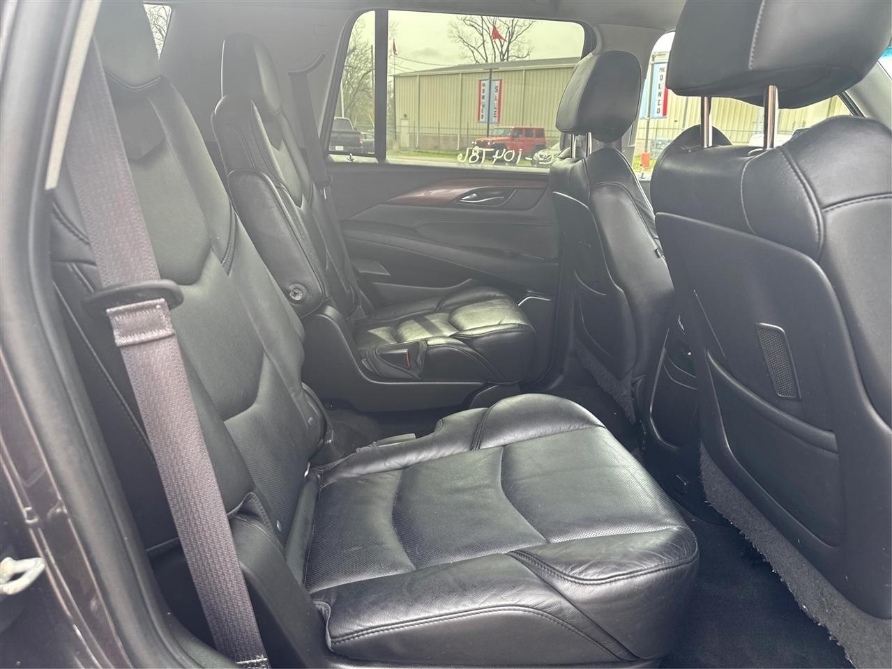 Cadillac Escalade Premium 2WD 2016