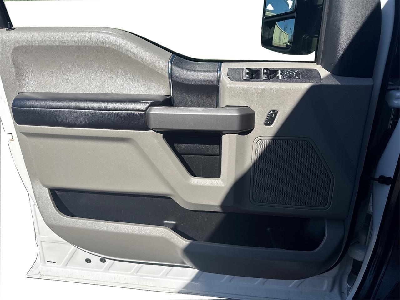 Ford F-250 SD Platinum Crew Cab 4WD 2020