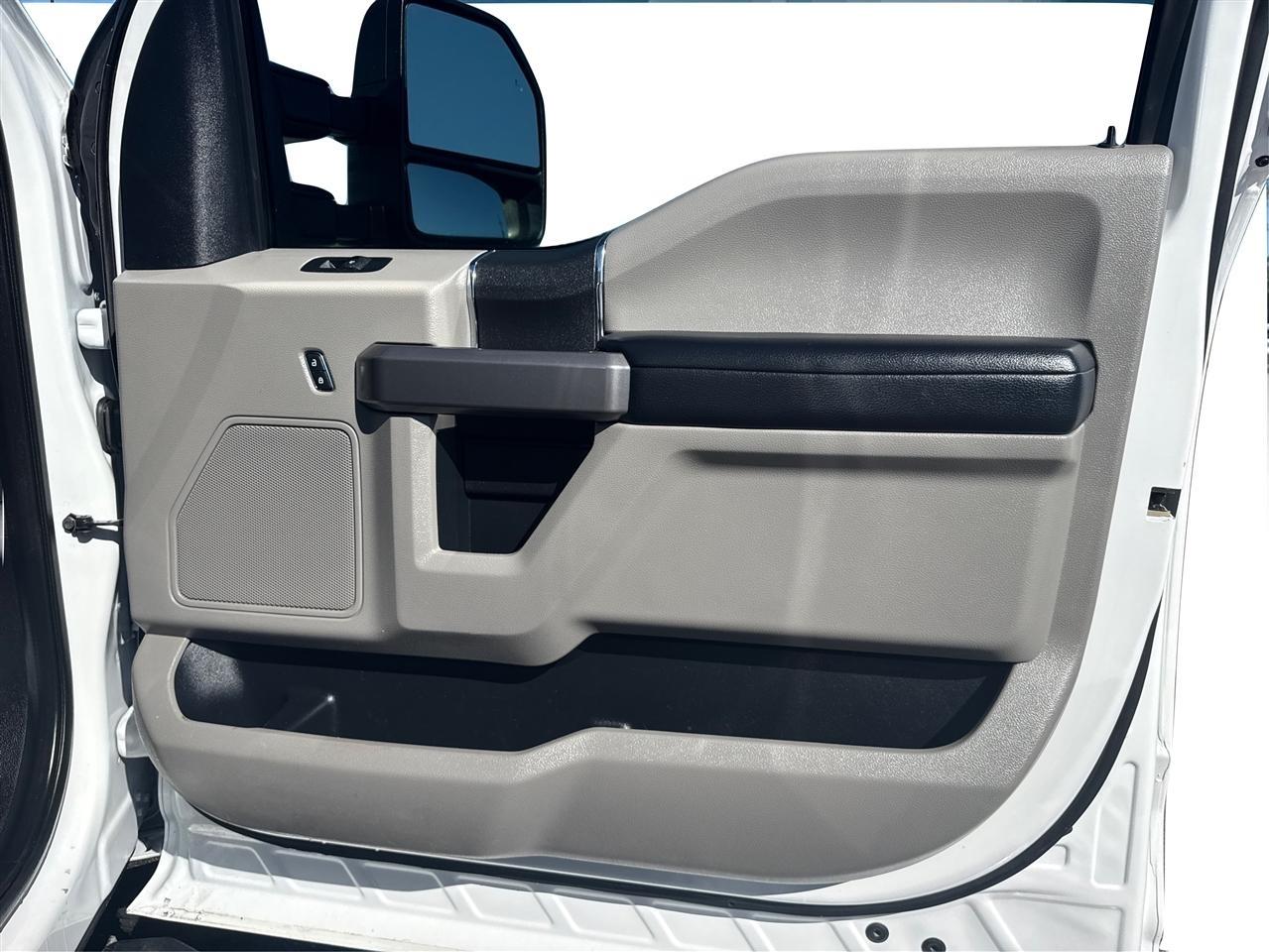 Ford F-250 SD Platinum Crew Cab 4WD 2020