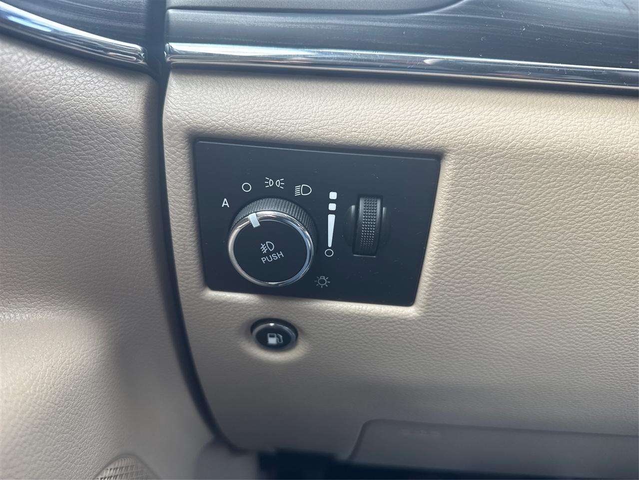 Jeep Grand Cherokee Limited 2WD 2020