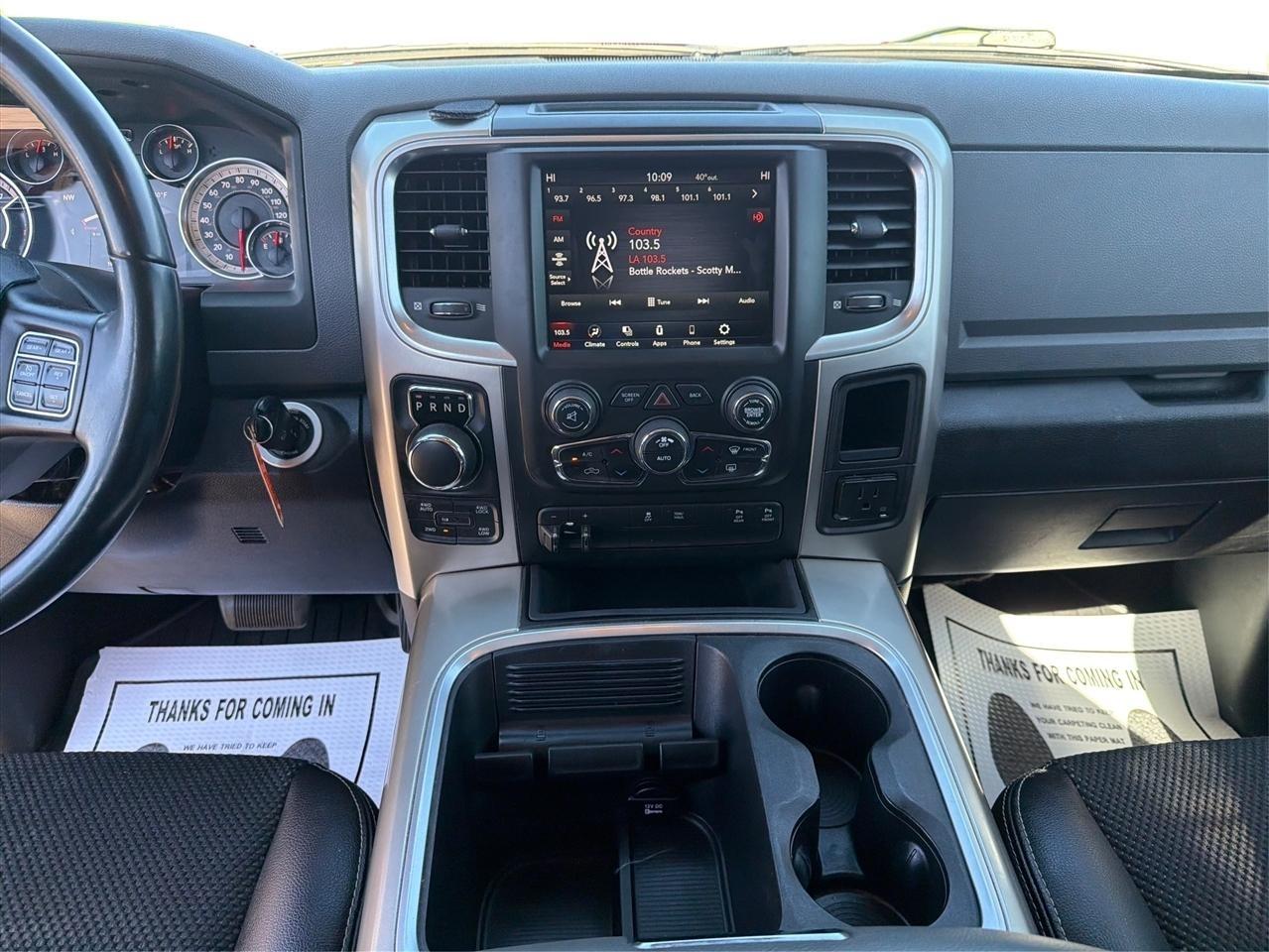 RAM 1500 SLT Crew Cab SWB 4WD 2018