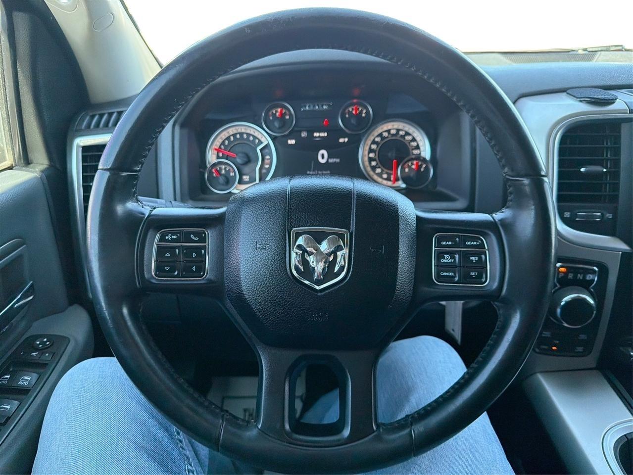 RAM 1500 SLT Crew Cab SWB 4WD 2018