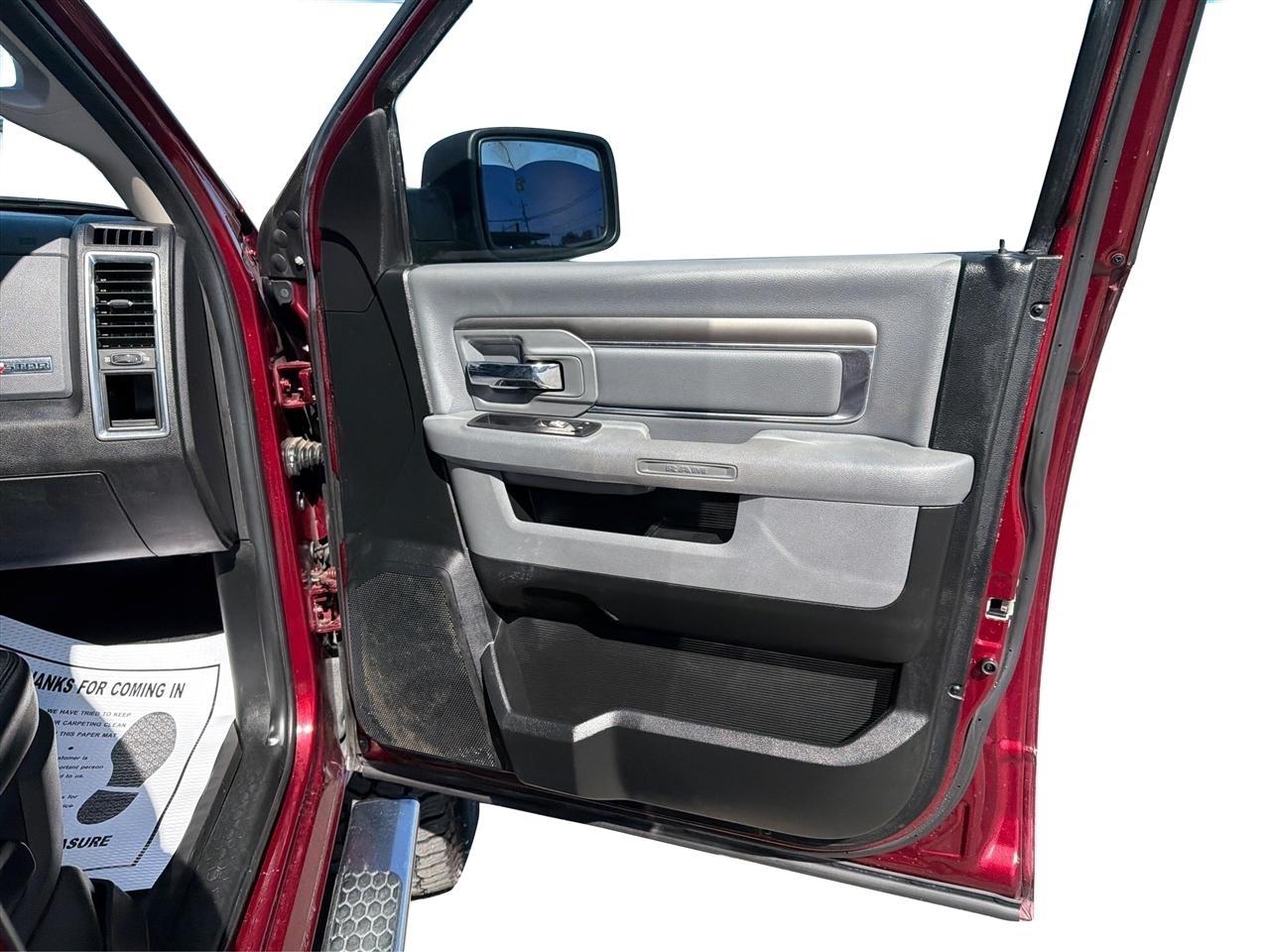 RAM 1500 SLT Crew Cab SWB 4WD 2018