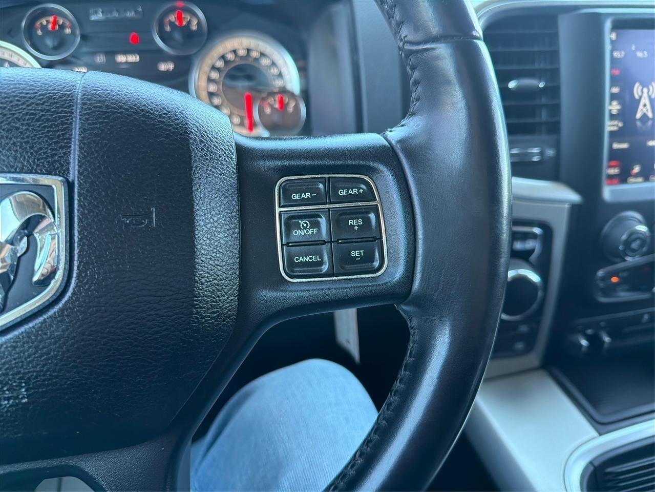 RAM 1500 SLT Crew Cab SWB 4WD 2018