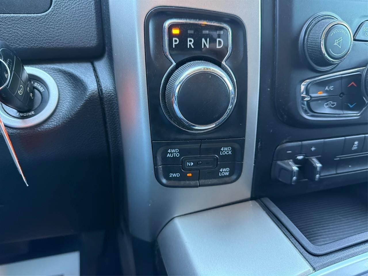 RAM 1500 SLT Crew Cab SWB 4WD 2018