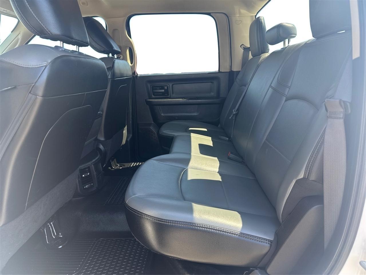 RAM 3500 Tradesman Crew Cab 4WD DRW 2020