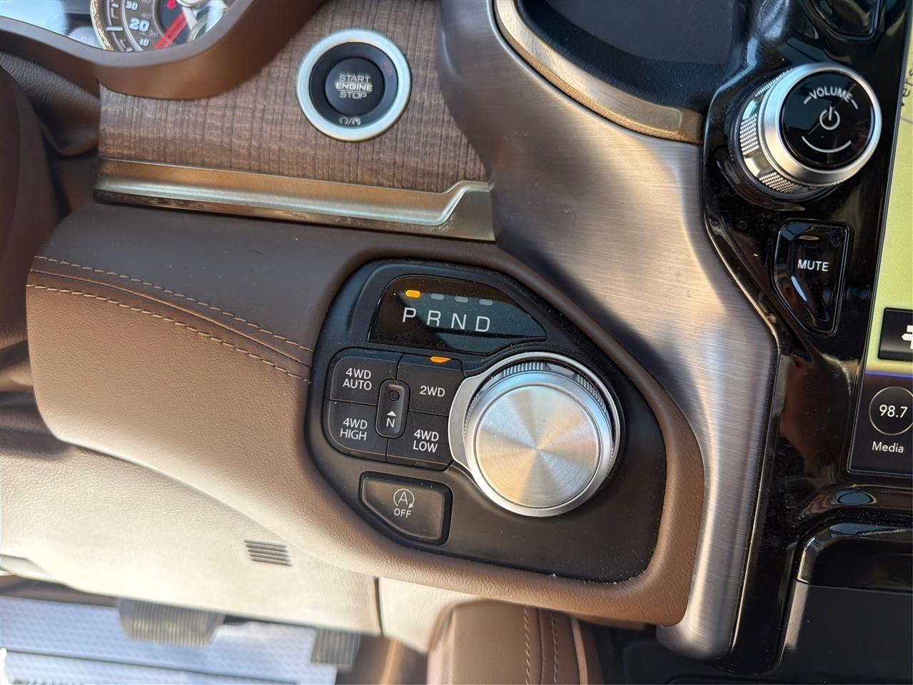 RAM 1500 Longhorn Crew Cab SWB 4WD 2019