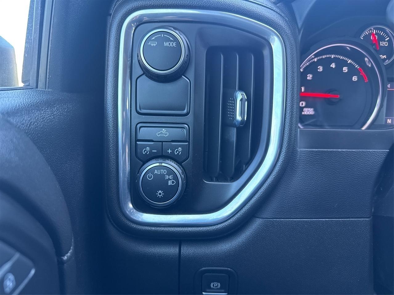 Chevrolet Silverado 2500HD LT Crew Cab Long Box 2WD 2022