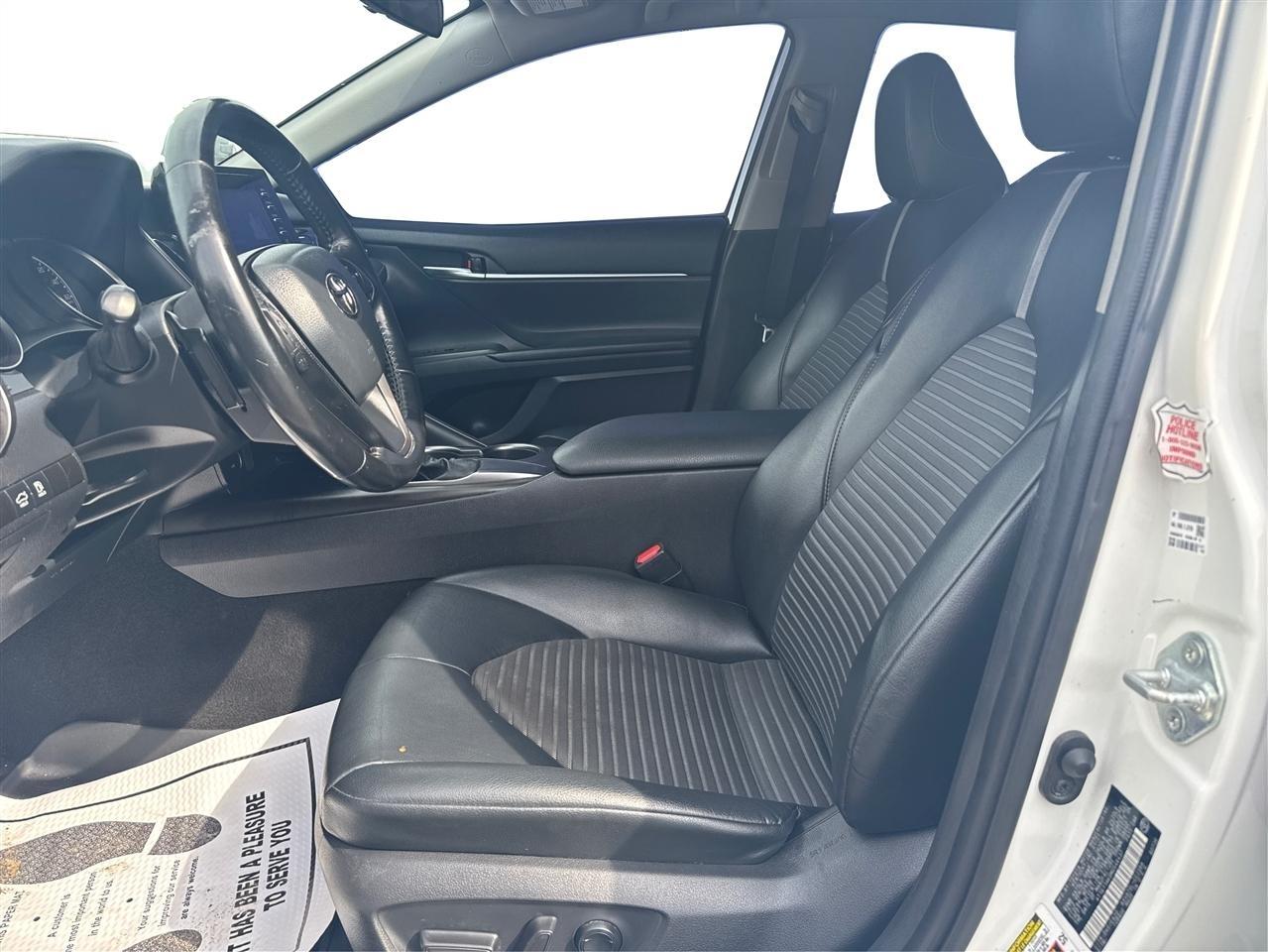 Toyota Camry SE 2021