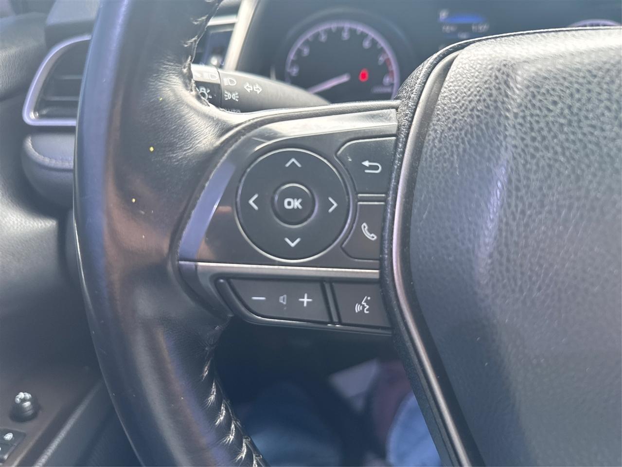 Toyota Camry SE 2021