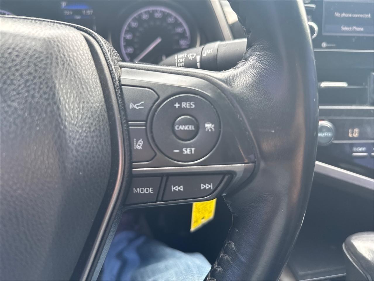 Toyota Camry SE 2021