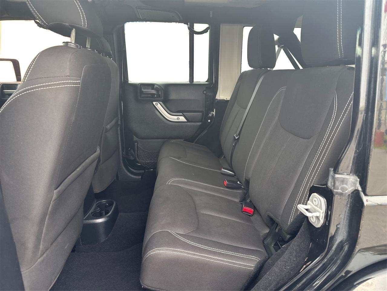 Jeep Wrangler Unlimited Sahara 4WD 2015