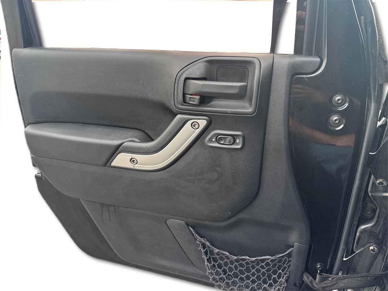 Jeep Wrangler Unlimited Sahara 4WD 2015