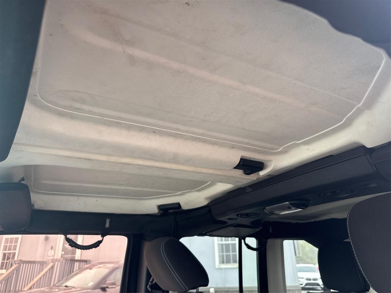 Jeep Wrangler Unlimited Sahara 4WD 2015