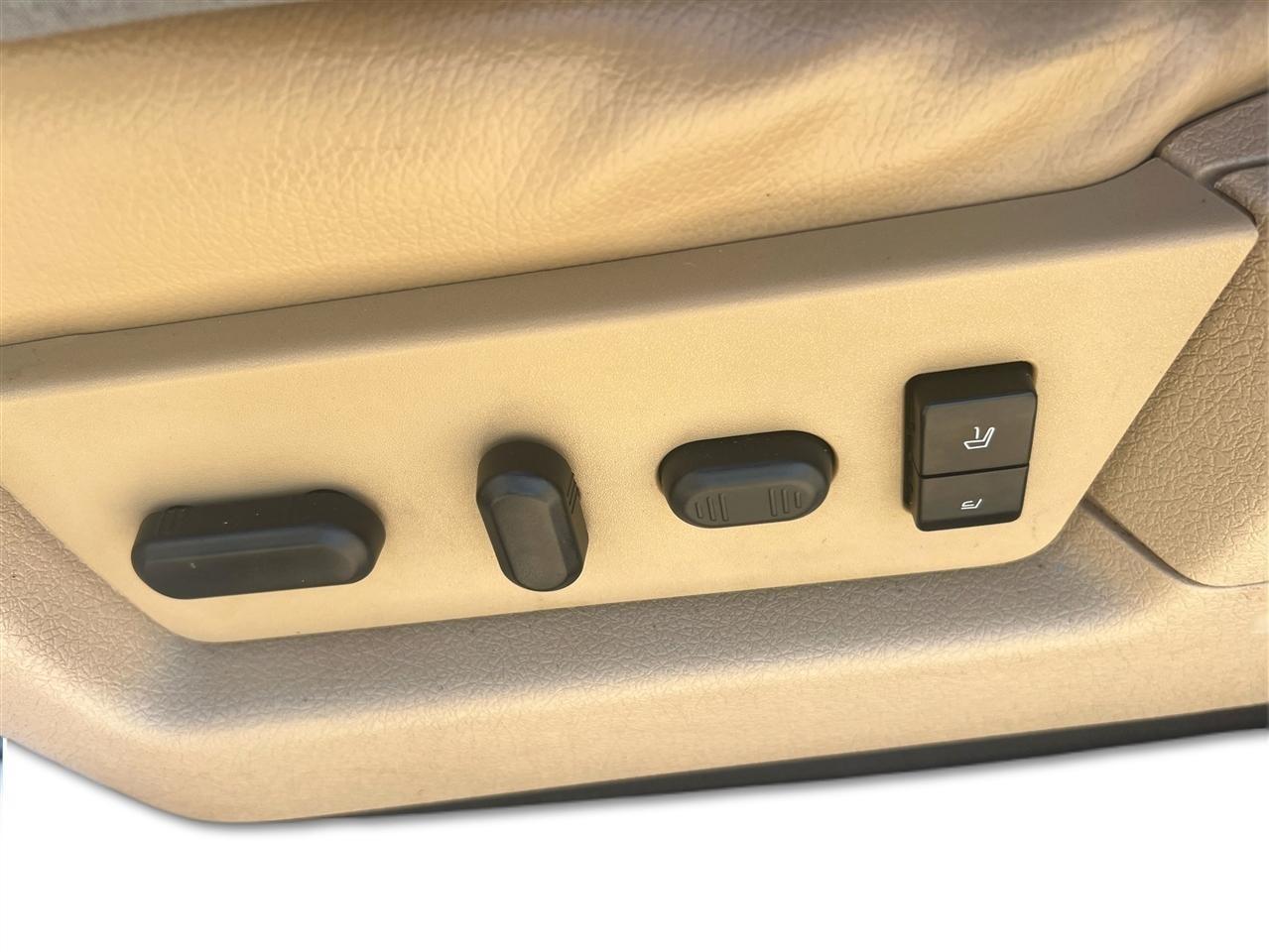 Ford F-150 Lariat SuperCrew 5.5-ft. Bed 2WD 2012