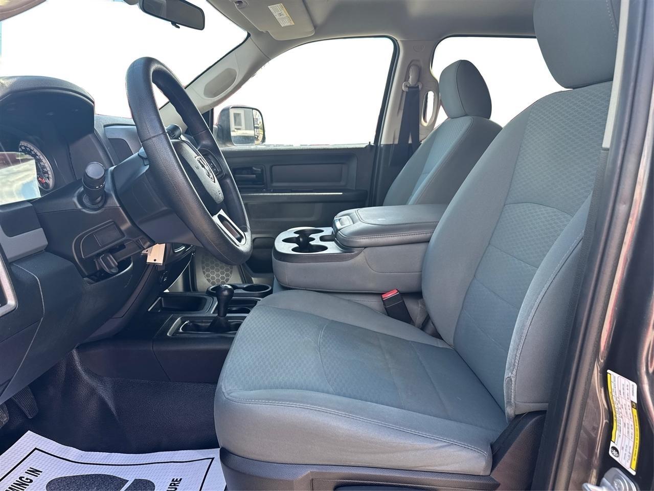 RAM 2500 Tradesman Crew Cab SWB 4WD 2017