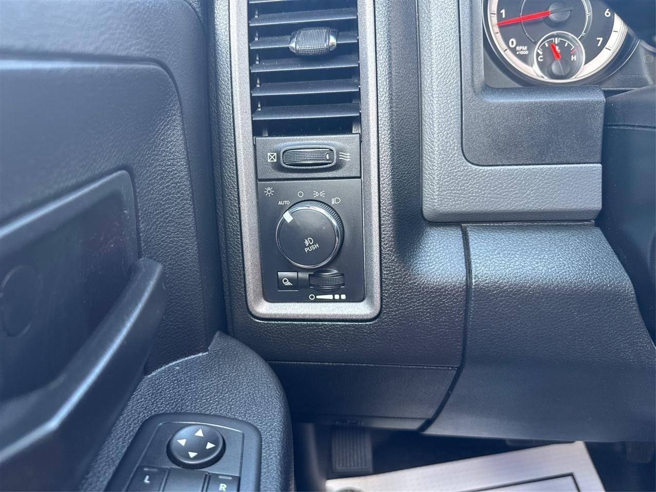 RAM 2500 Tradesman Crew Cab SWB 4WD 2017