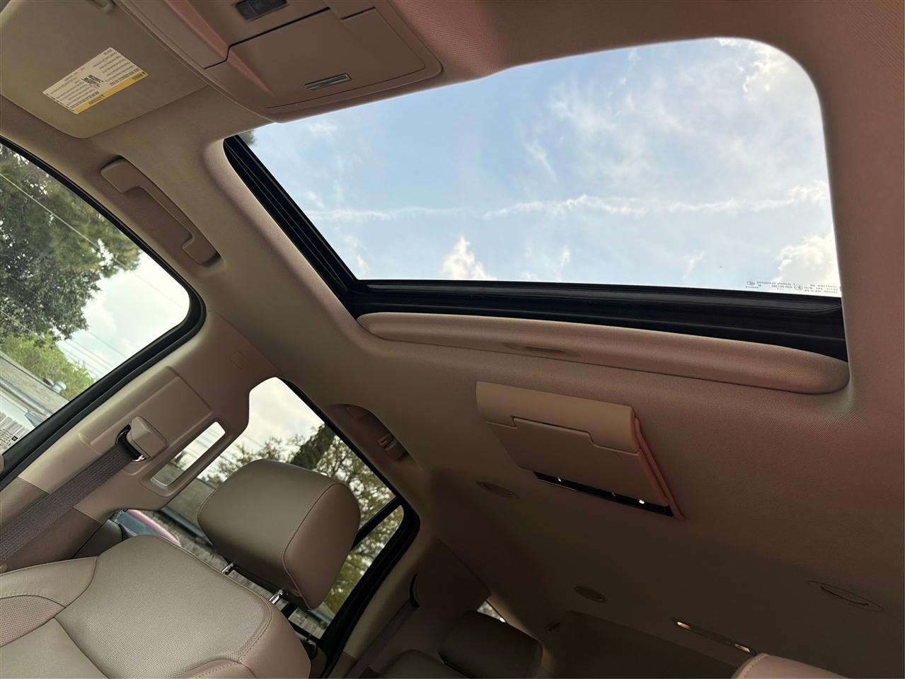 GMC Yukon SLT 2WD 2017