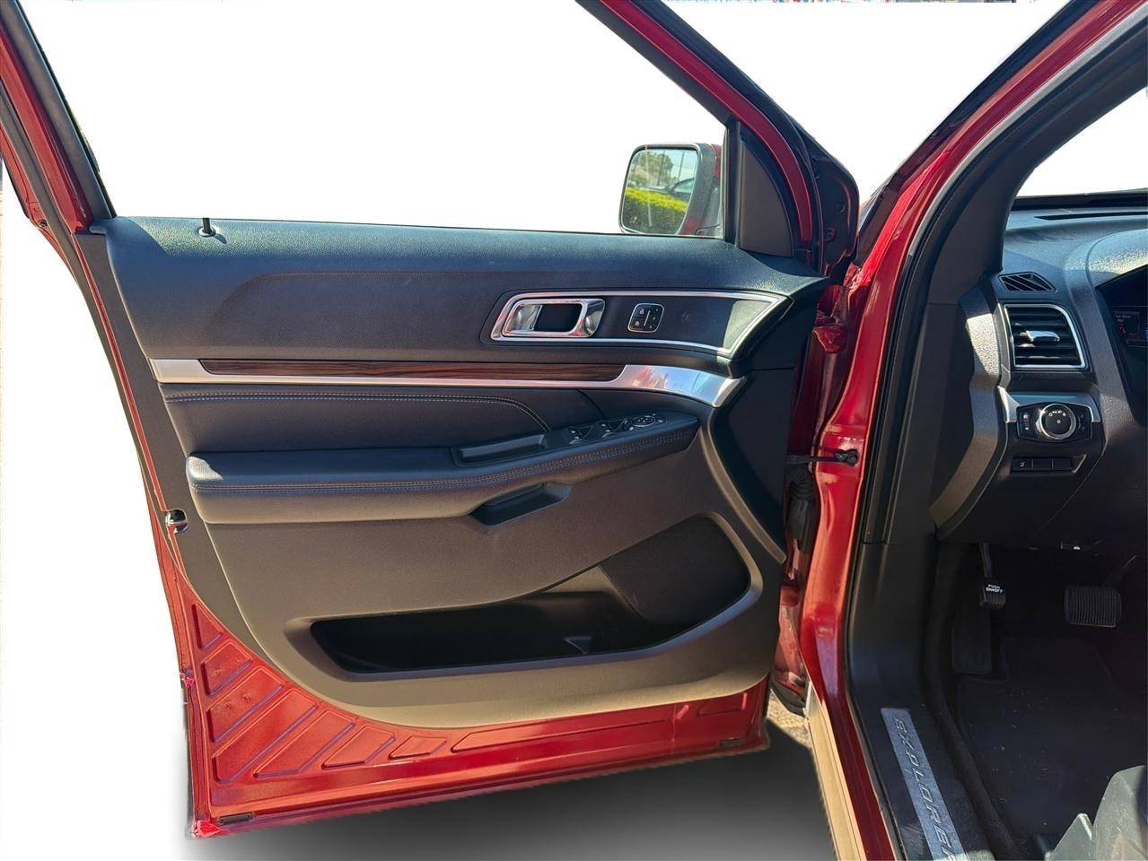 Ford Explorer Limited FWD 2017