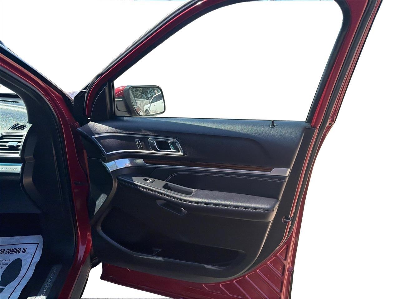 Ford Explorer Limited FWD 2017