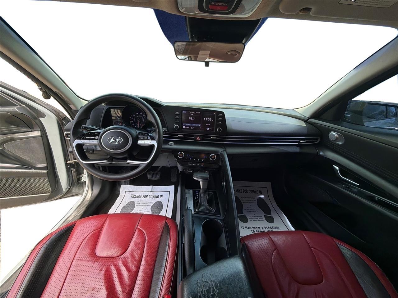 Hyundai Elantra SEL 2022