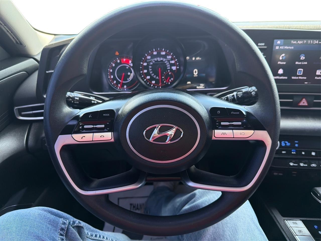 Hyundai Elantra SEL 2022