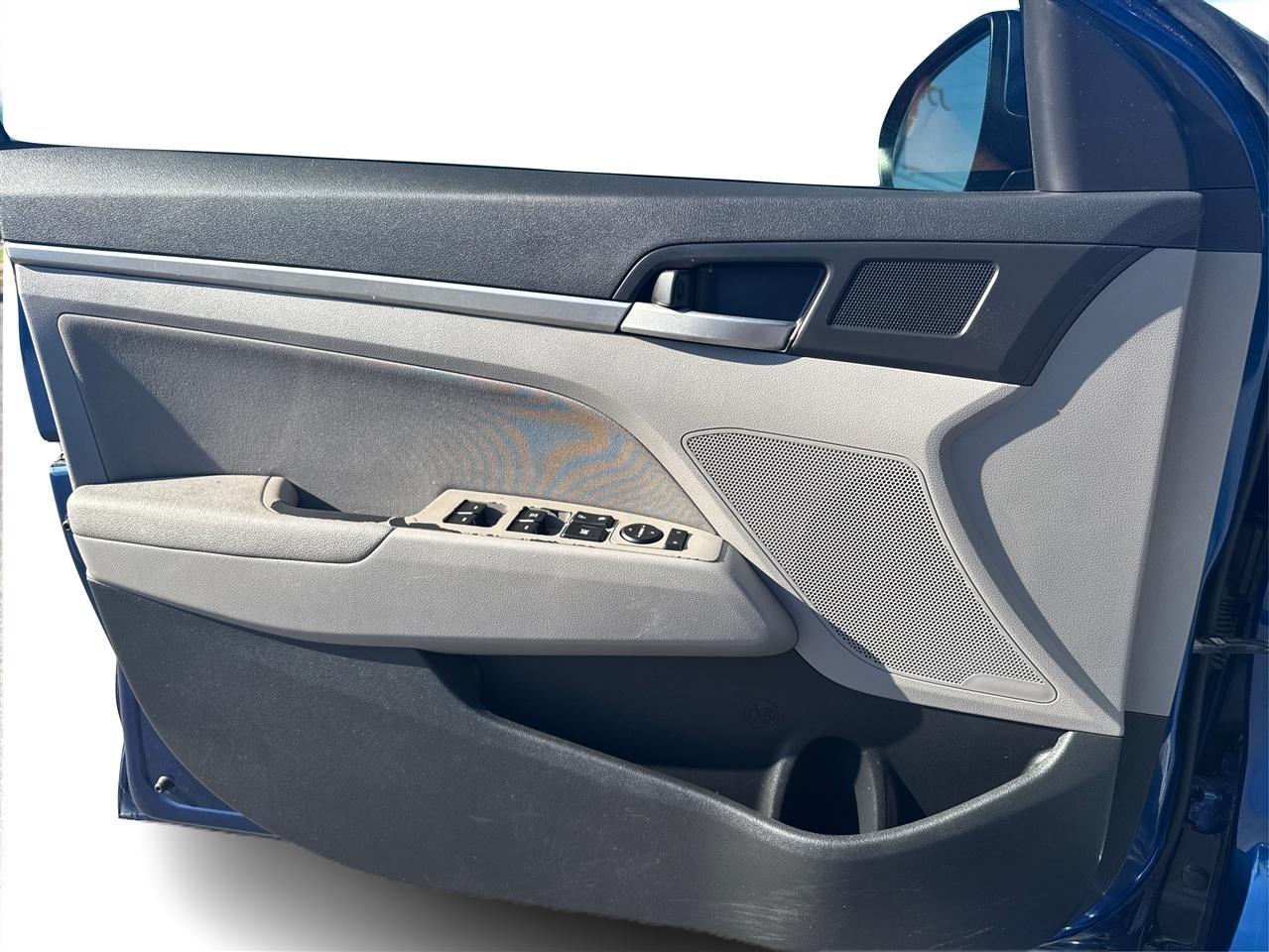 Hyundai Elantra Limited 2020